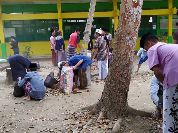 Kegiatan Bersih-bersih